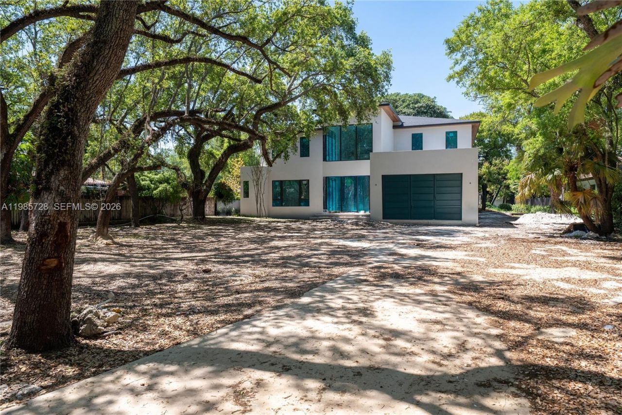 18770 NE 22nd Ave, Miami, FL 33180 Photo