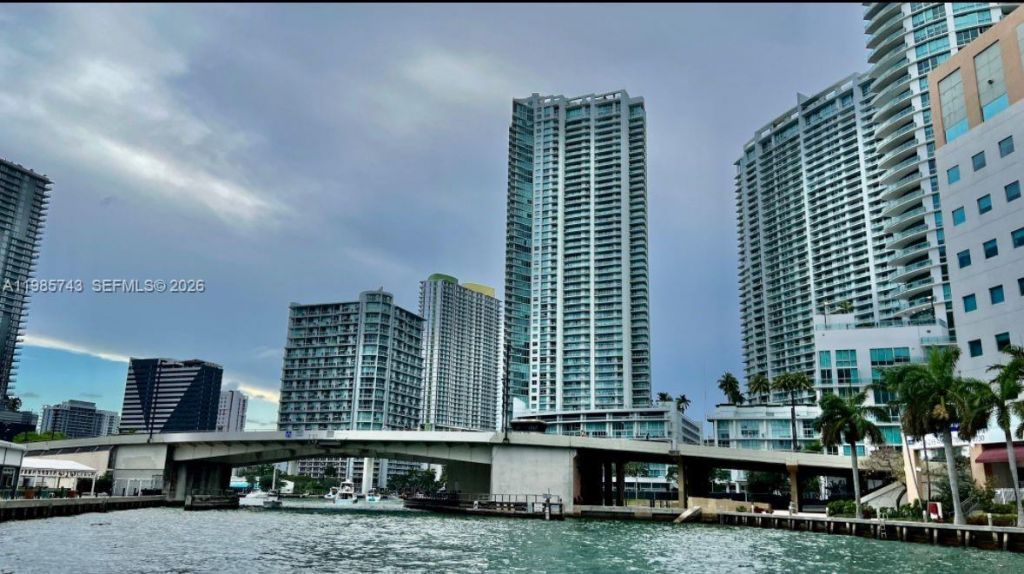 92 SW 3rd St, Unit 2510, Miami, FL 33130 Photo