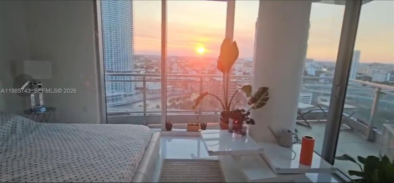 92 SW 3rd St, Unit 2510, Miami, FL 33130 Photo