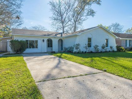 5819 Saint Angela Drive North Charleston, SC 29418