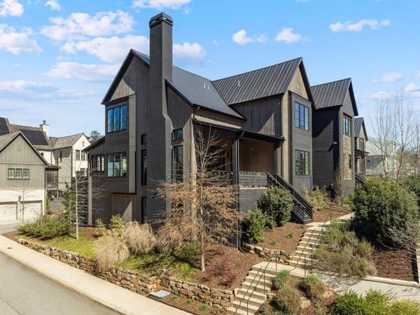 304 Mado Lane , Chattahoochee Hills, GA 30268