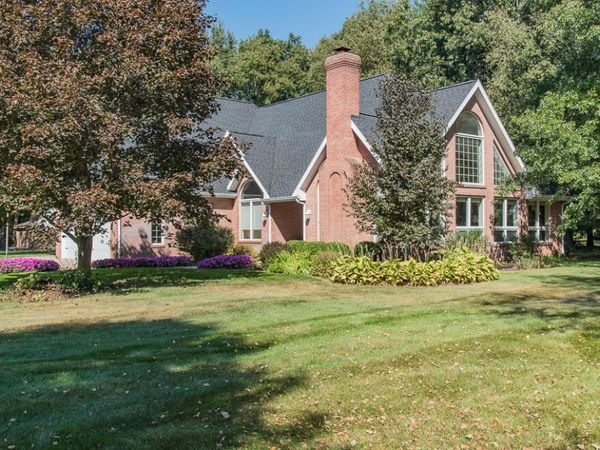 8551 Old Stone Circle, Kalamazoo, MI 49009