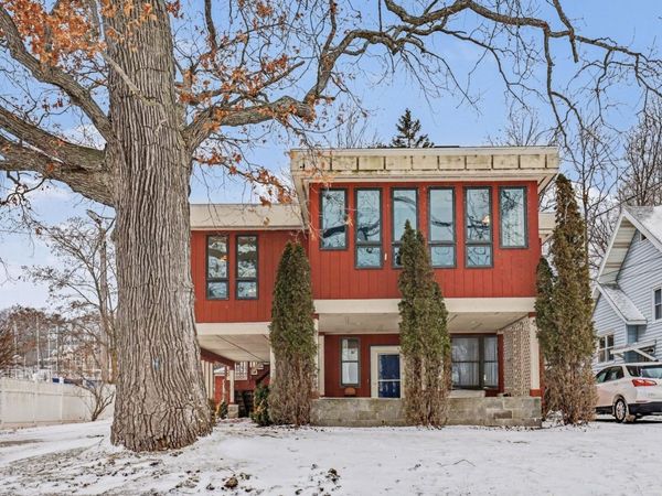 3135 Lakeshore Drive, Muskegon, MI 49441