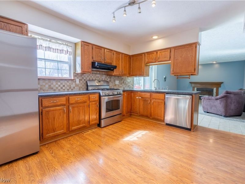 898 Quincy Court, Medina, OH 44256 Photo 2