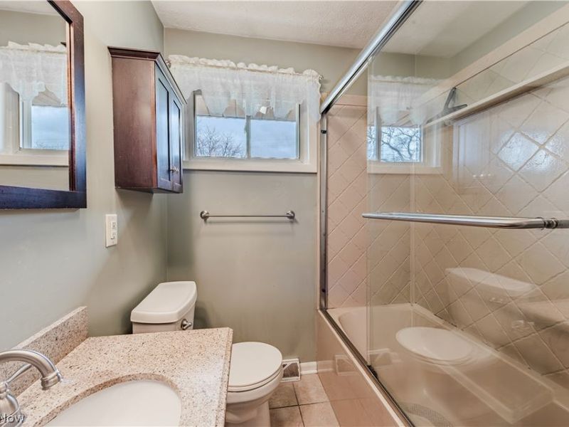 3605 Glenbar Drive, Fairview Park, OH 44126 Photo 10