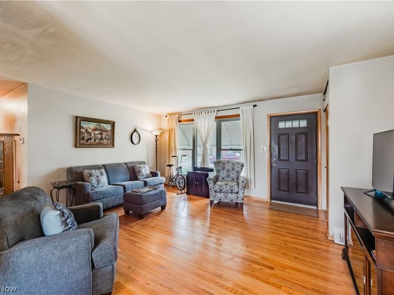 3605 Glenbar Drive, Fairview Park, OH 44126 Photo 3