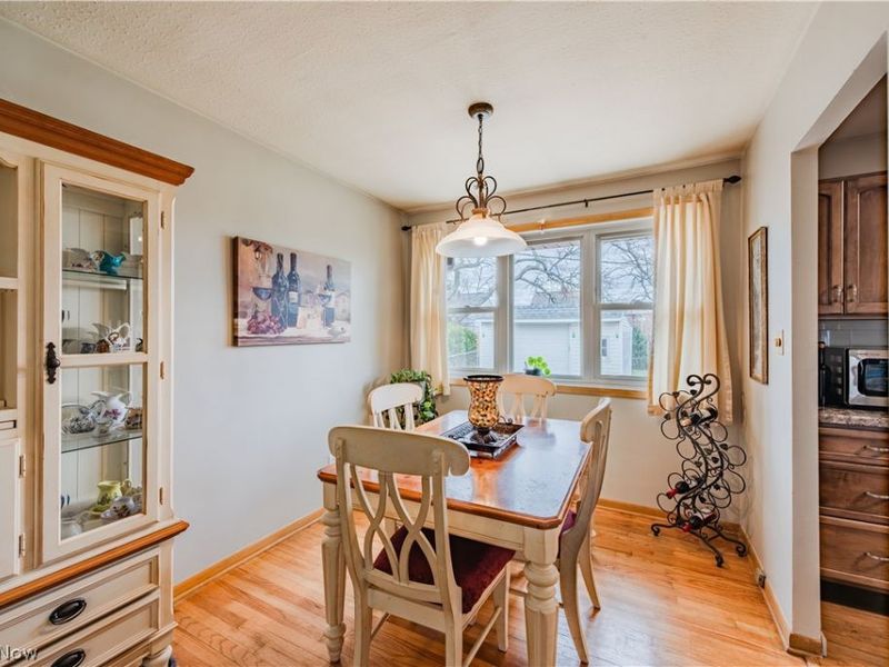 3605 Glenbar Drive, Fairview Park, OH 44126 Photo 4