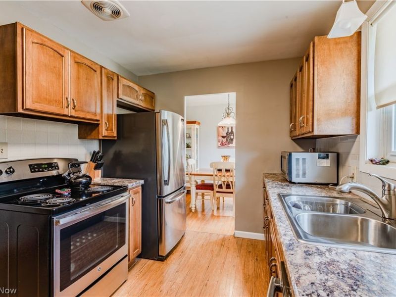 3605 Glenbar Drive, Fairview Park, OH 44126 Photo 6