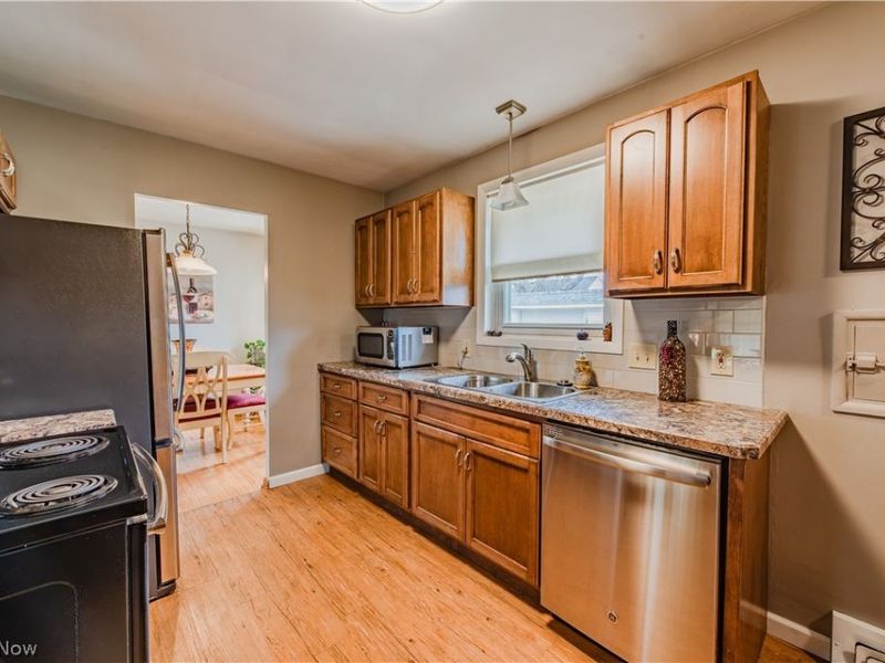 3605 Glenbar Drive, Fairview Park, OH 44126 Photo 7