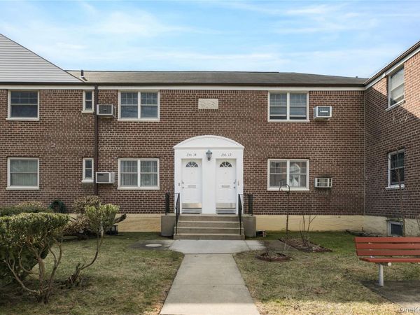 255-14 61st Ave, Unit 14, Little Neck, NY 11362