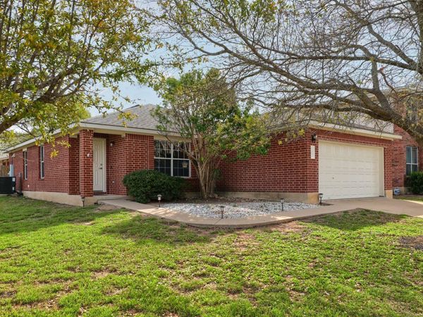 1002 W South ST , Leander, TX 78641