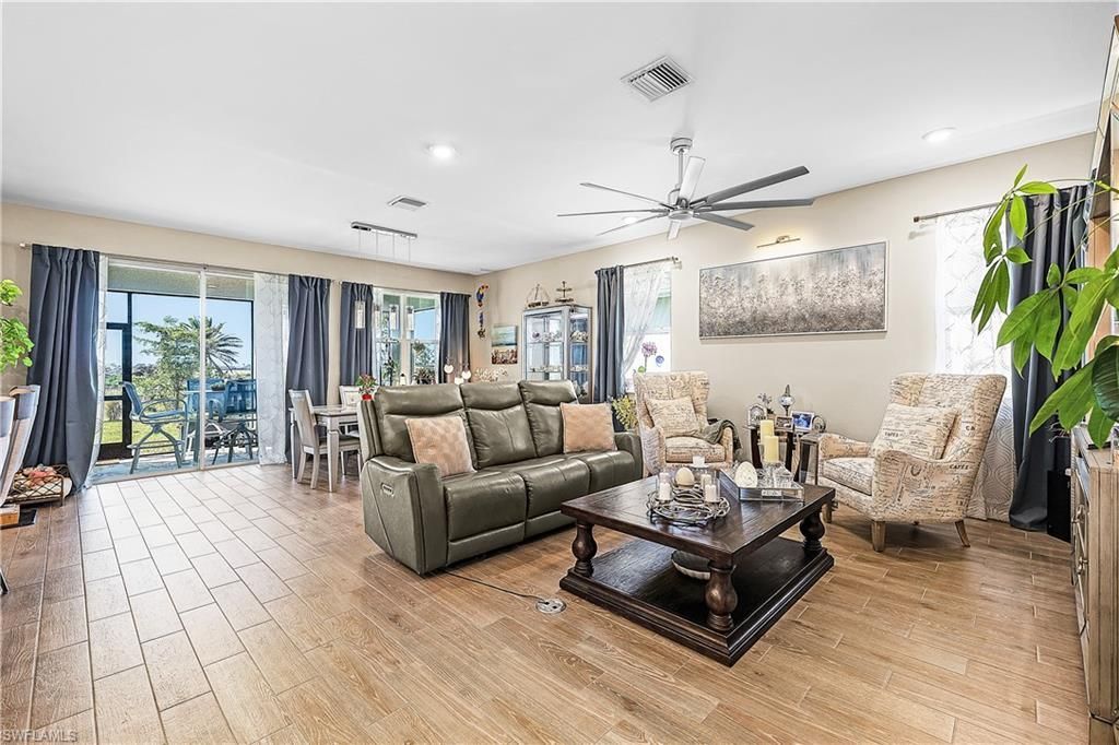 316 Spring Hill Lake Loop , Cape Coral, FL 33993 Photo