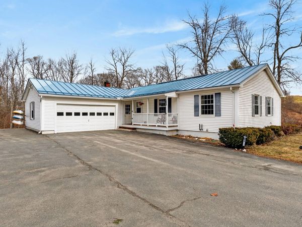 88 County Road, Oakland, ME 04963