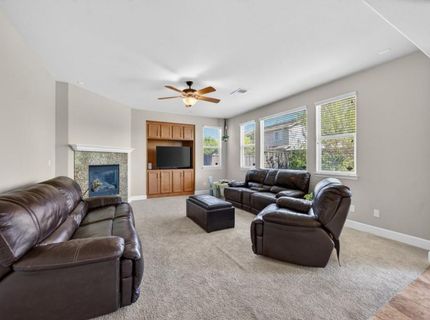 9765 Caneria Way, Elk Grove, CA 95757 Photo