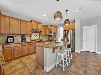 9765 Caneria Way, Elk Grove, CA 95757 Photo