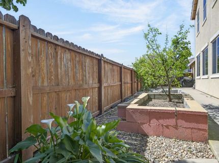 9765 Caneria Way, Elk Grove, CA 95757 Photo