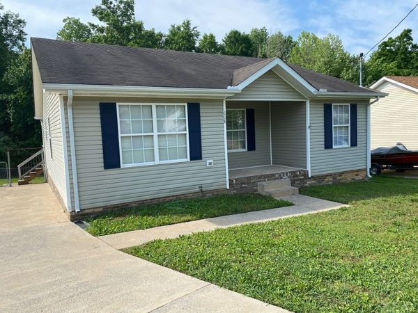 608 Woodhaven Dr , Clarksville, TN 37042