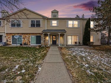833 Bloomfield Village Boulevard, Auburn Hills, MI 48326