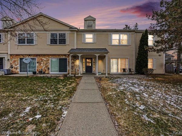 833 Bloomfield Village Boulevard, Auburn Hills, MI 48326
