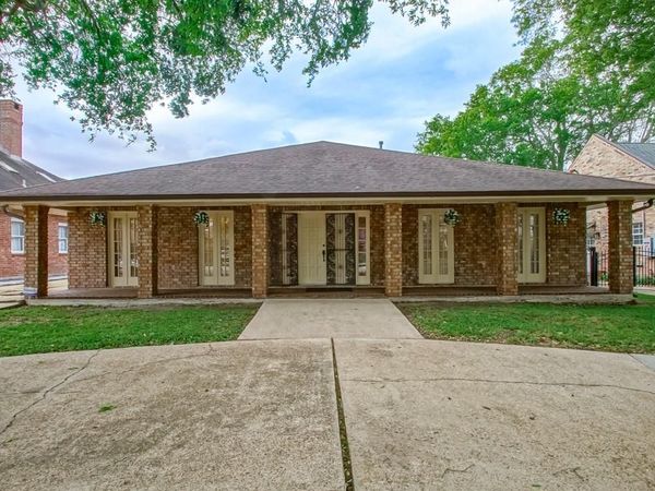 5404 SHAMROPS Drive , Kenner, LA 70065