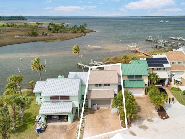 1233 Capri Drive, Panama City, FL 32405