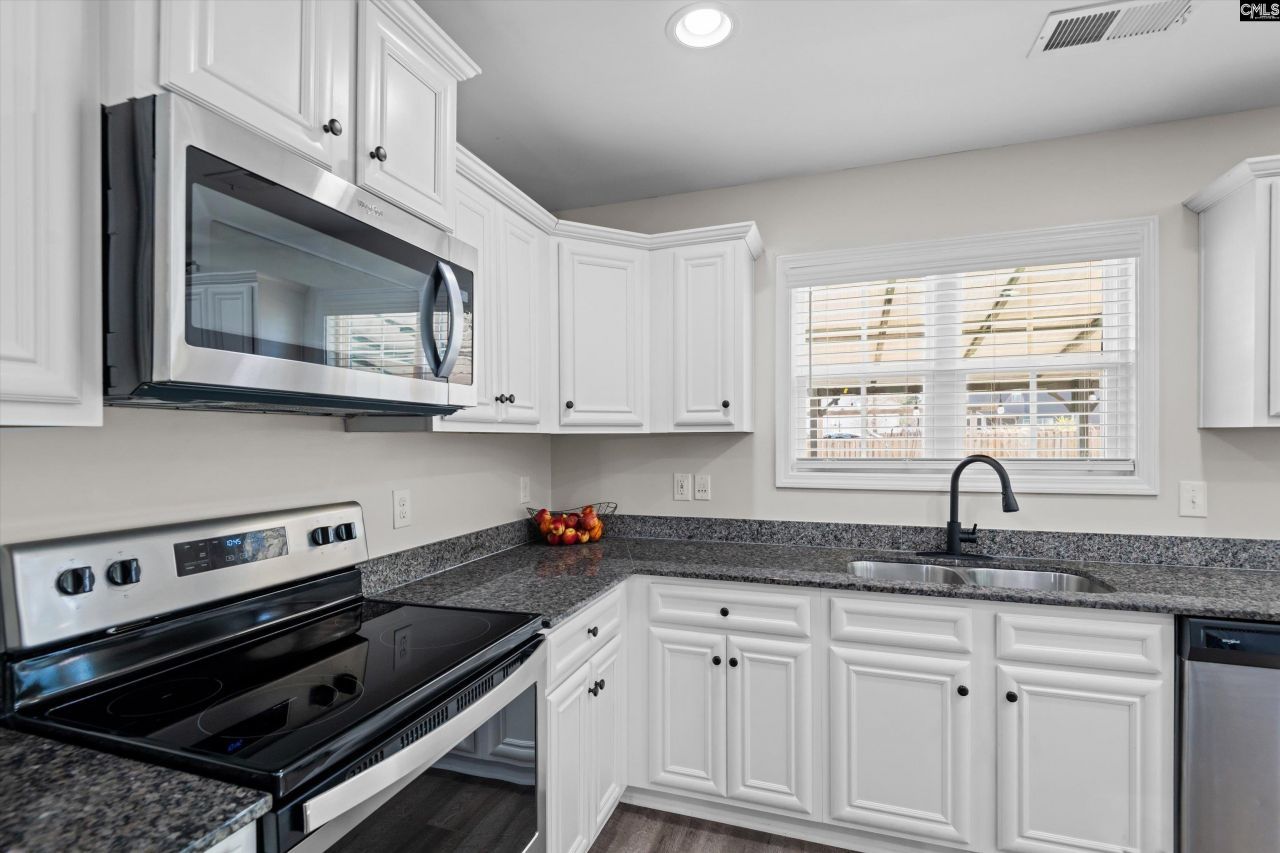 38 Regal Drive  Photo 11