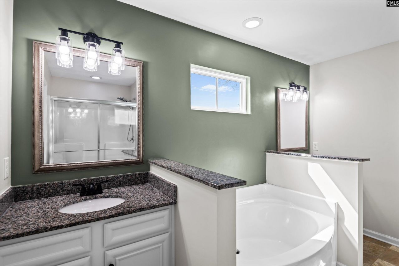 38 Regal Drive  Photo 21