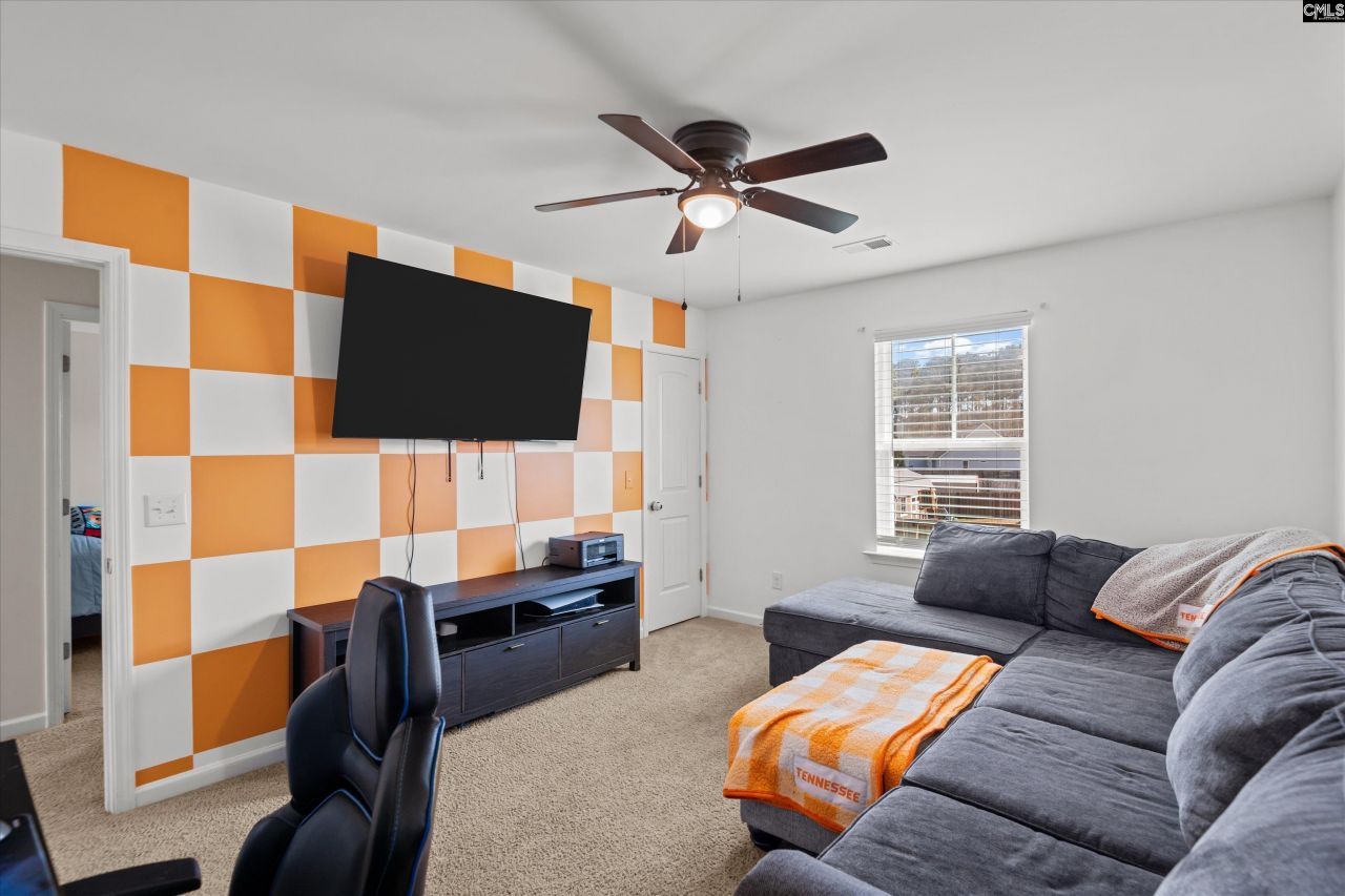 38 Regal Drive  Photo 27