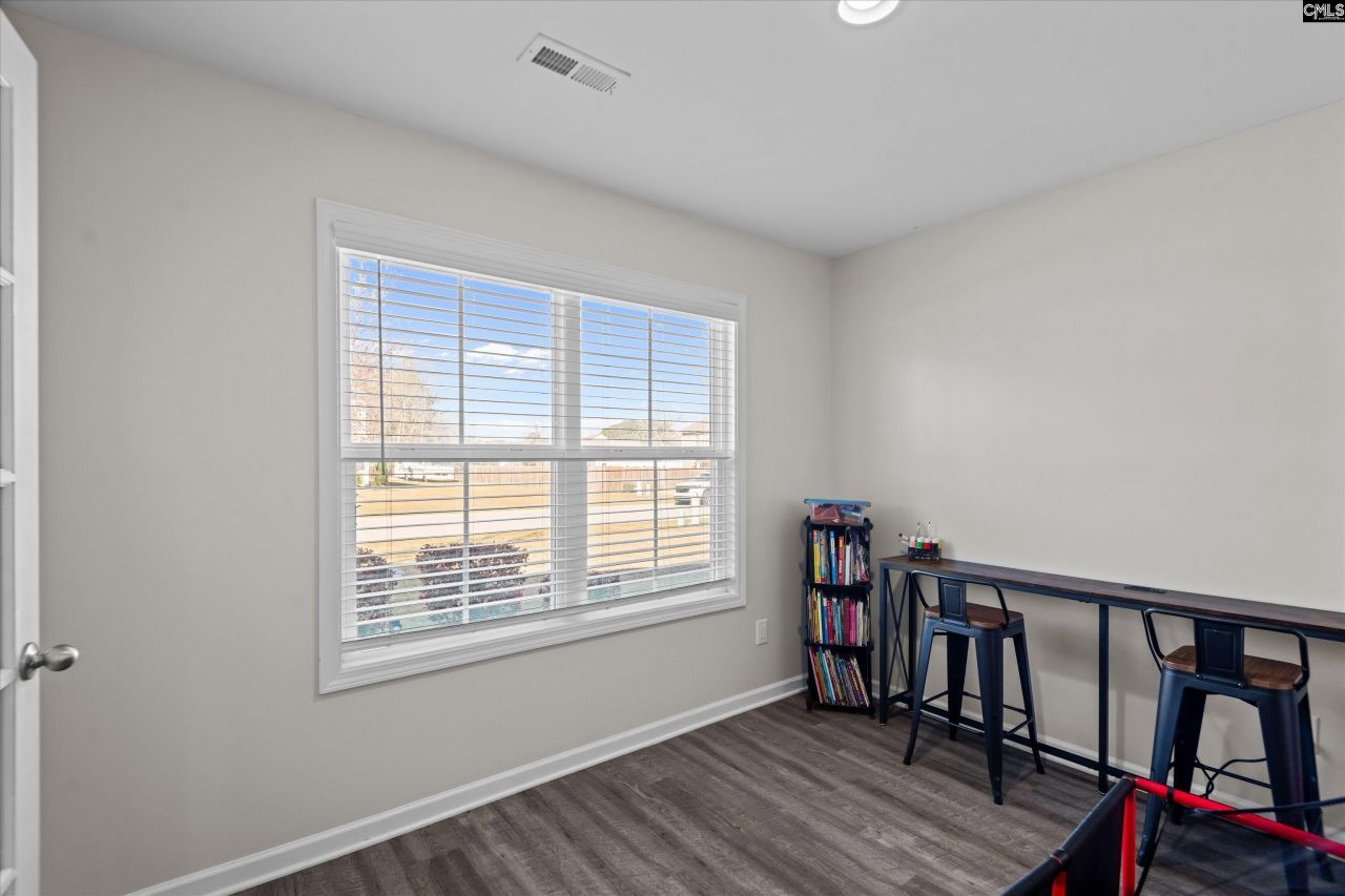 38 Regal Drive  Photo 29