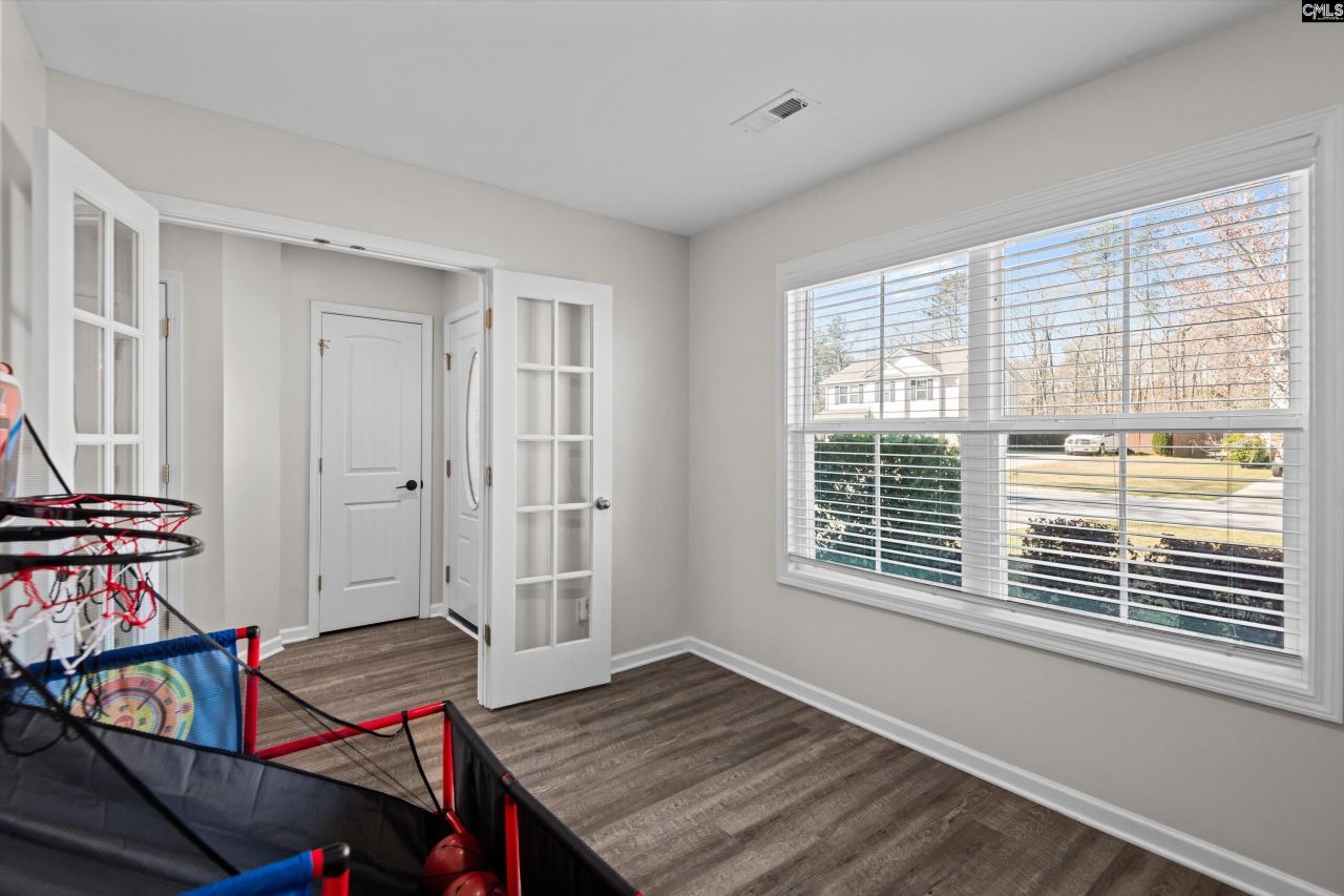 38 Regal Drive  Photo 30