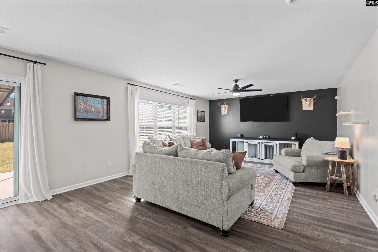 38 Regal Drive  Photo 7