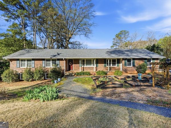 3024 Country Squire Lane, Decatur, GA 30033