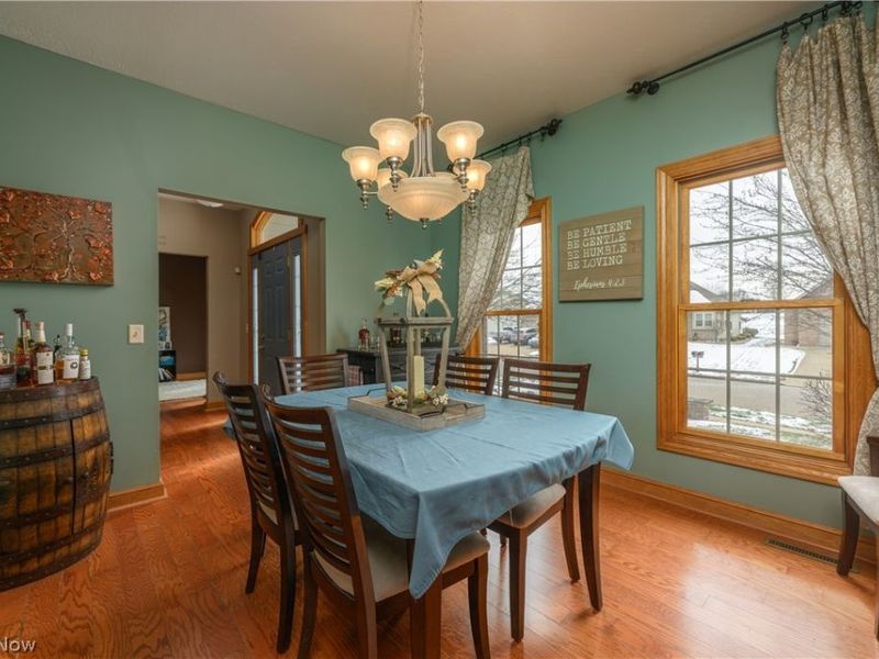 806 Forrest Ridge Drive, Dover, OH 44622 Photo 10