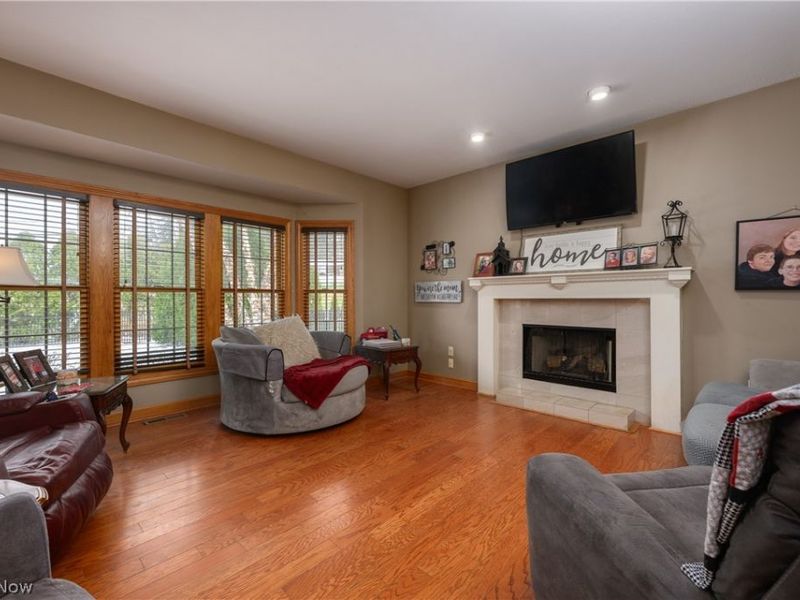 806 Forrest Ridge Drive, Dover, OH 44622 Photo 11