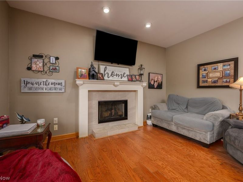 806 Forrest Ridge Drive, Dover, OH 44622 Photo 12