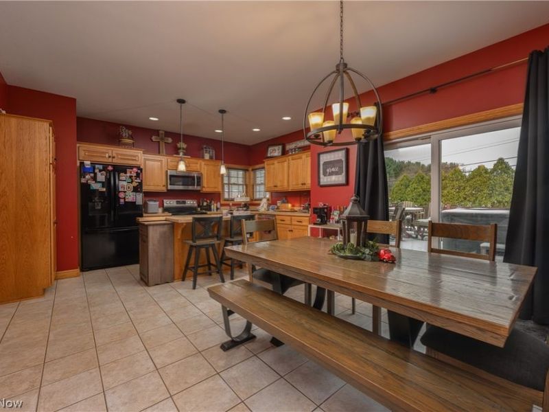 806 Forrest Ridge Drive, Dover, OH 44622 Photo 15