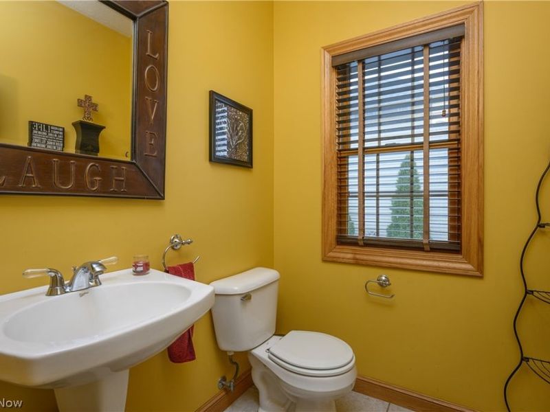 806 Forrest Ridge Drive, Dover, OH 44622 Photo 20