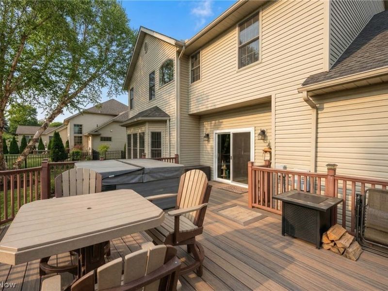 806 Forrest Ridge Drive, Dover, OH 44622 Photo 6