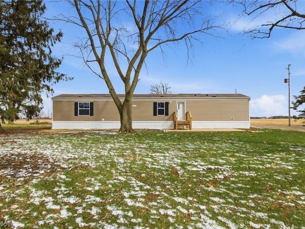 2201 Marion Melmore Road , Bucyrus, OH 44820