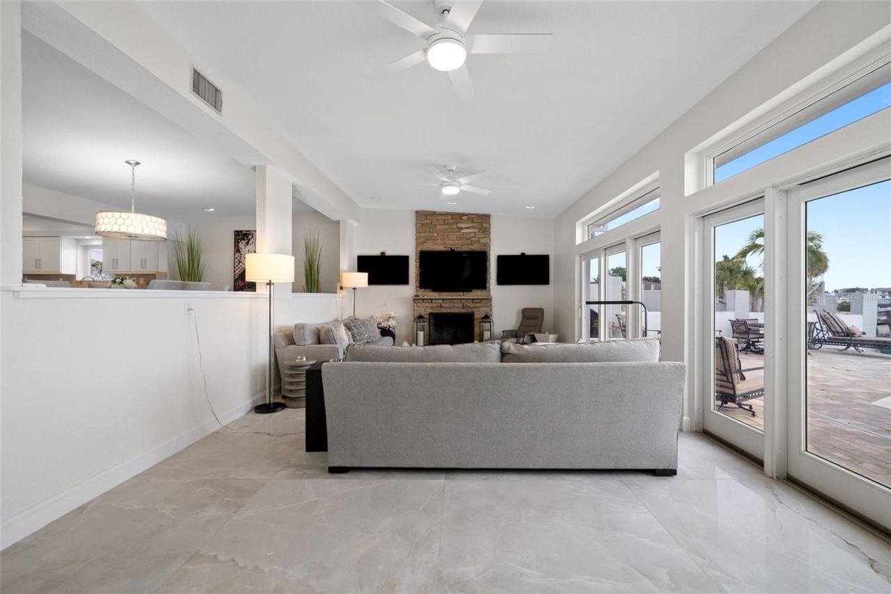 540 59th Avenue, Saint Pete Beach, FL 33706 Photo