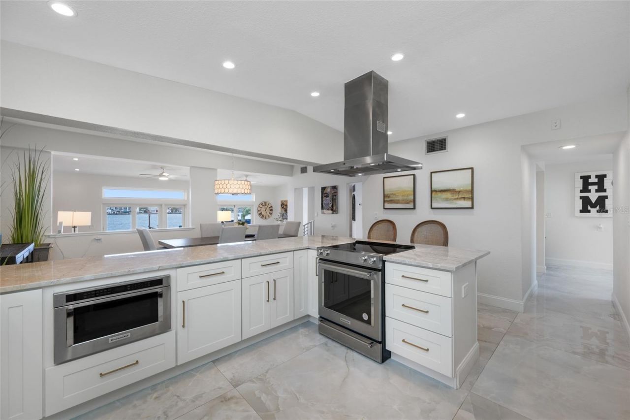 540 59th Avenue, Saint Pete Beach, FL 33706 Photo