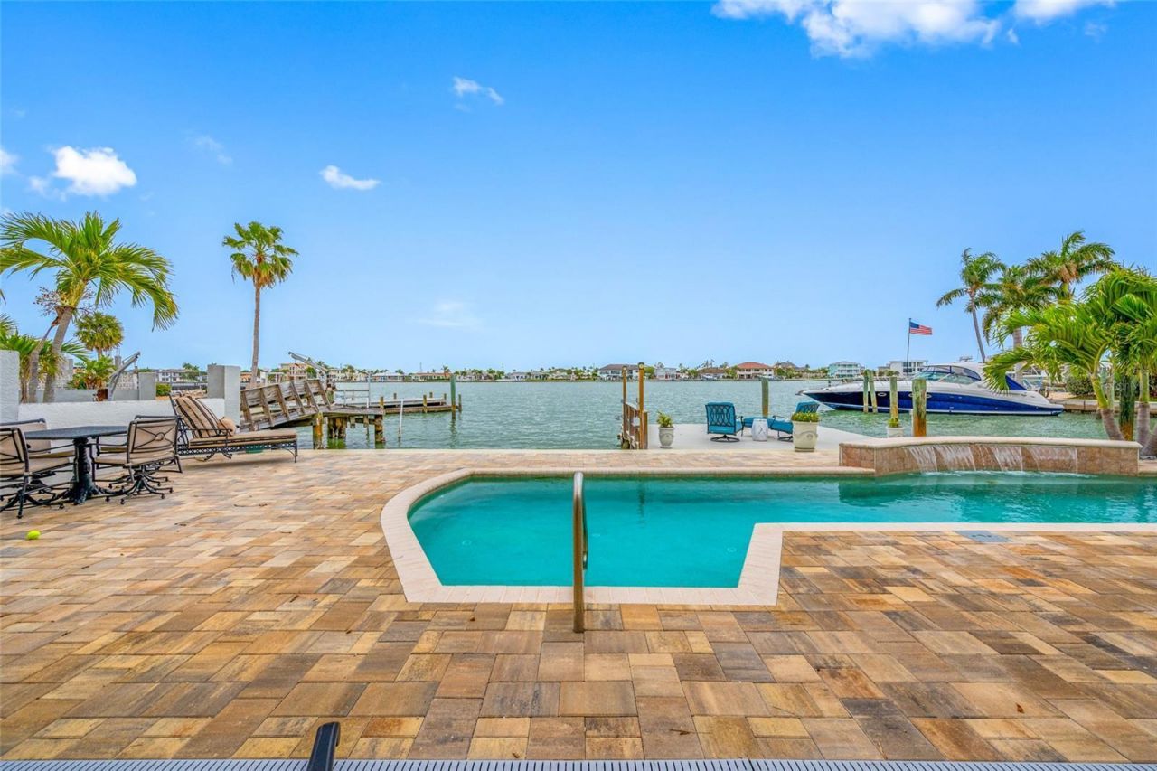 540 59th Avenue, Saint Pete Beach, FL 33706 Photo