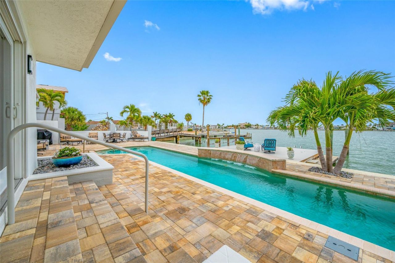 540 59th Avenue, Saint Pete Beach, FL 33706 Photo