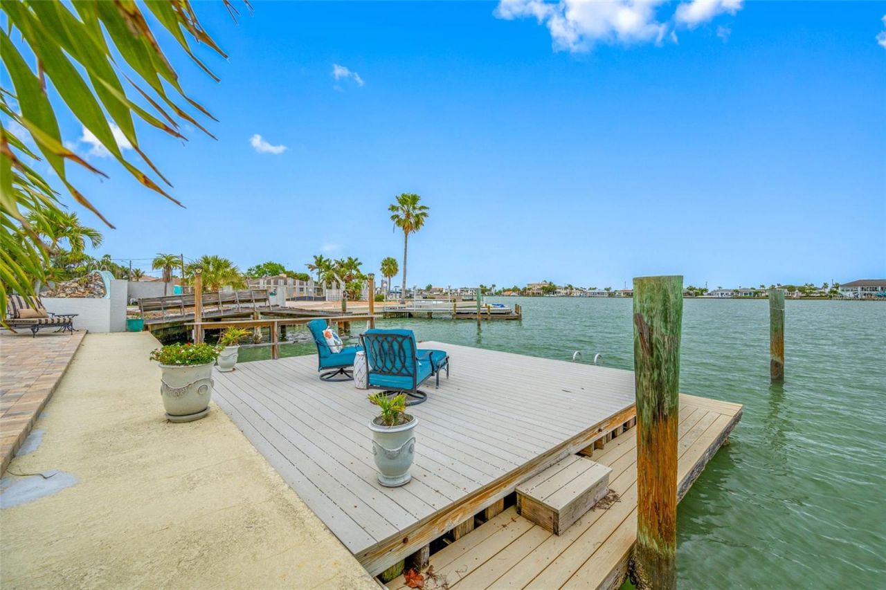 540 59th Avenue, Saint Pete Beach, FL 33706 Photo