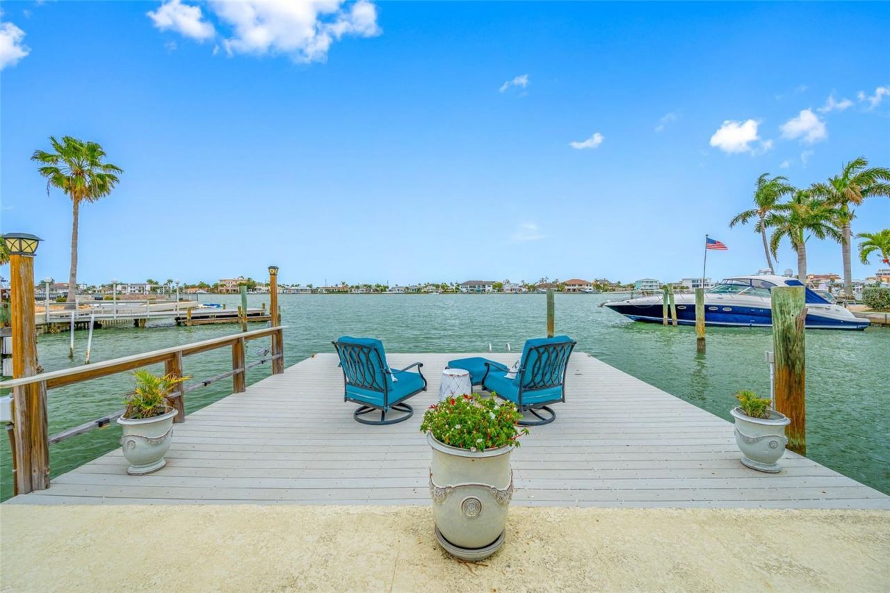 540 59th Avenue, Saint Pete Beach, FL 33706 Photo