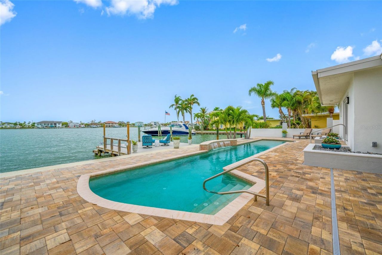 540 59th Avenue, Saint Pete Beach, FL 33706 Photo