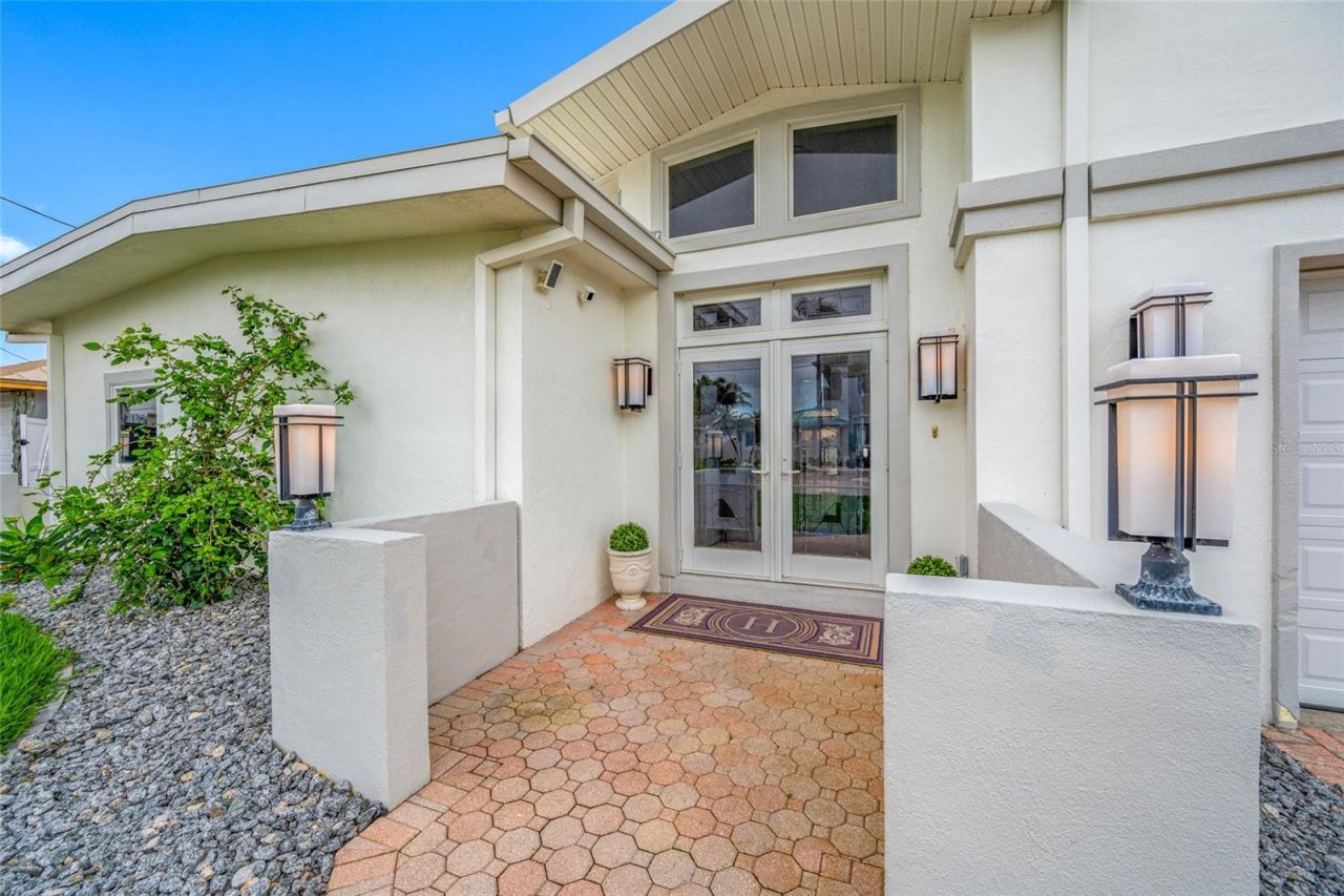 540 59th Avenue, Saint Pete Beach, FL 33706 Photo
