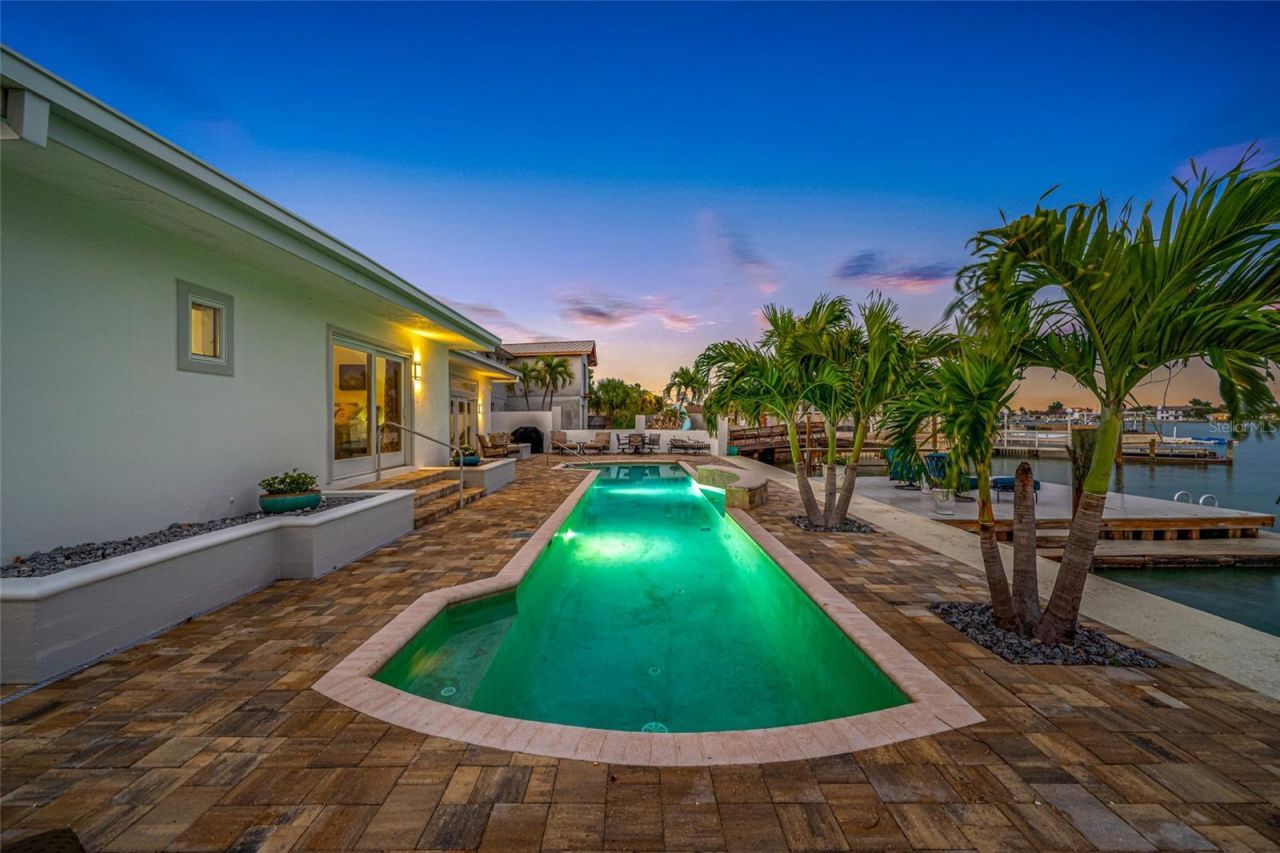 540 59th Avenue, Saint Pete Beach, FL 33706 Photo