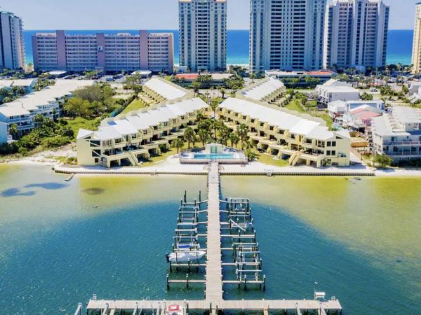 8520 Gulf Boulevard, Unit 5, Navarre, FL 32566