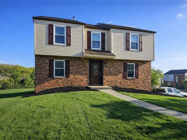 900 Glenwood Ct, Cranberry Twp, PA 16066